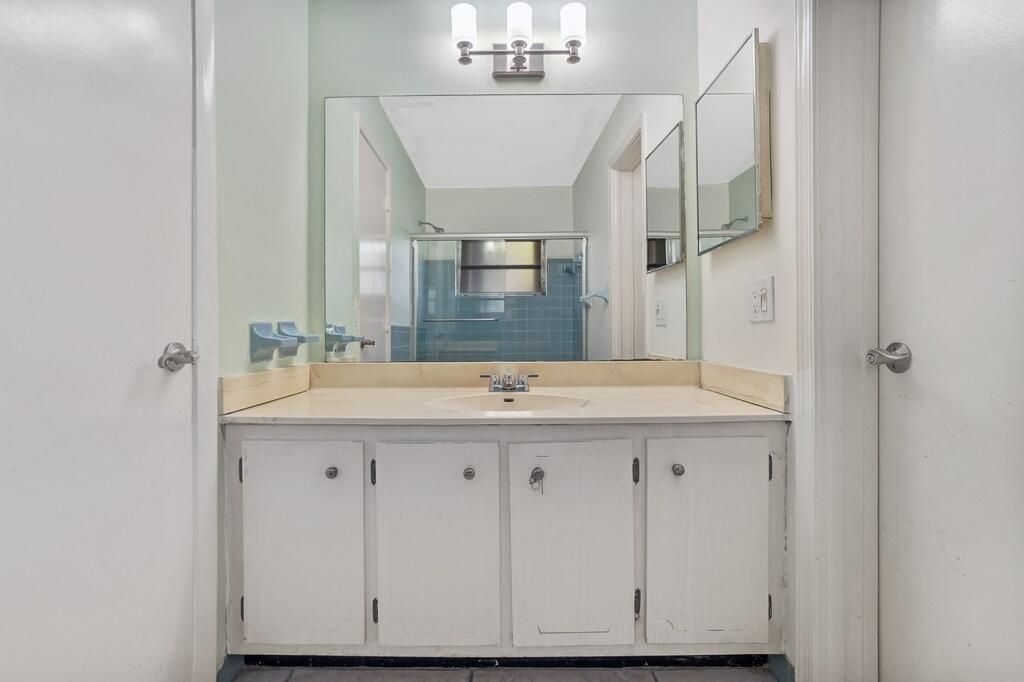 8270 NW 66th Terrace, Tamarac, FL 33321 Photo