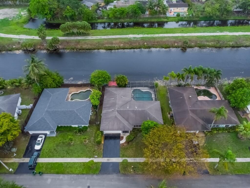 8270 NW 66th Terrace, Tamarac, FL 33321 Photo