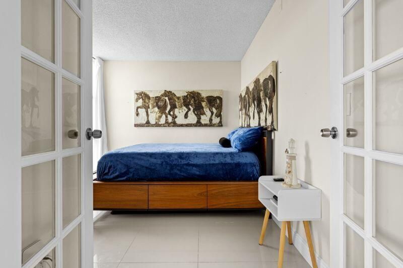 3675 N Country Club Drive, Unit 2401, Aventura, FL 33180 Photo