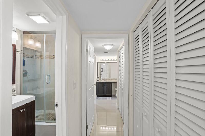 3675 N Country Club Drive, Unit 2401, Aventura, FL 33180 Photo