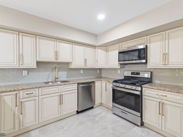 658 Market St, Paterson, NJ 07513