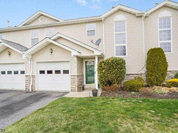 29 Winding Way, Hardyston, NJ 07419