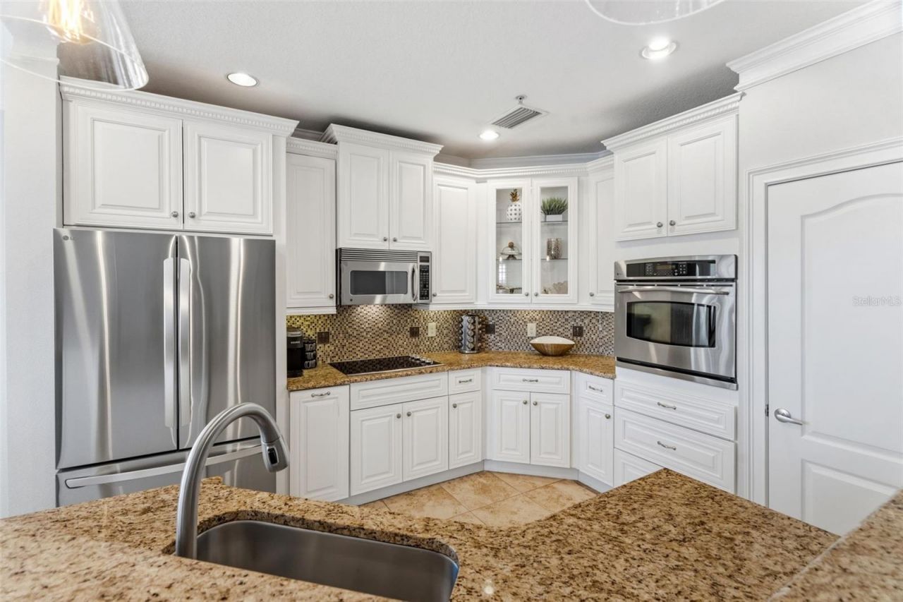 6420 Sunset Bay Circle, Apollo Beach, FL 33572 Photo