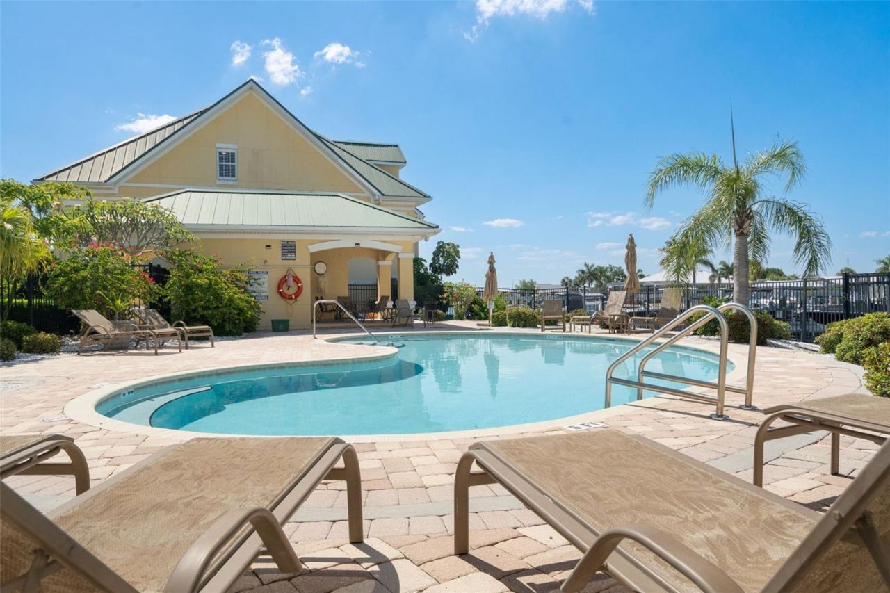 6420 Sunset Bay Circle, Apollo Beach, FL 33572 Photo