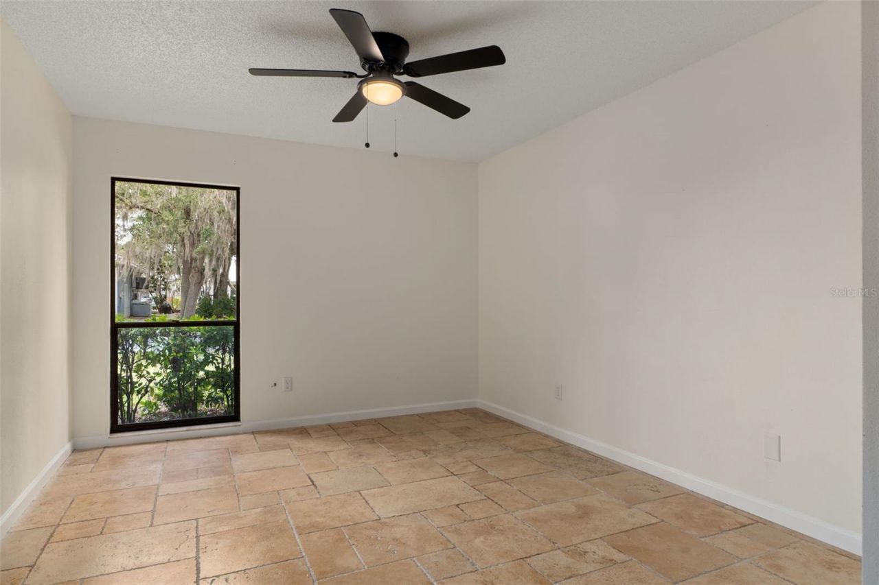 239 SE Paradise Point Road, Crystal River, FL 34429 Photo