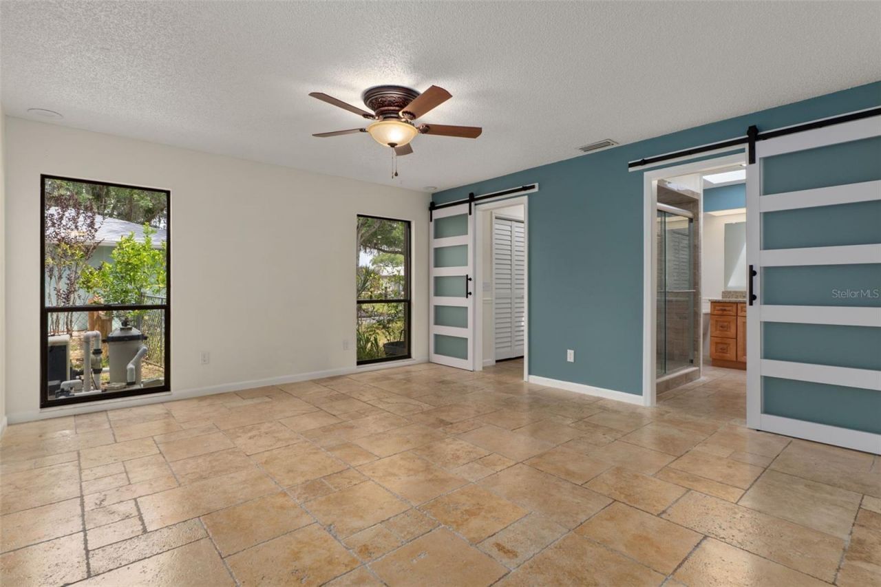 239 SE Paradise Point Road, Crystal River, FL 34429 Photo