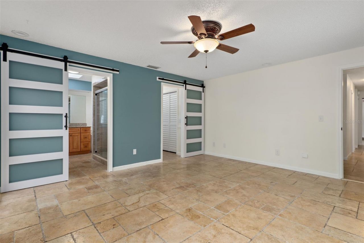 239 SE Paradise Point Road, Crystal River, FL 34429 Photo