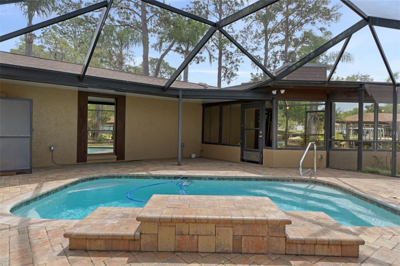 239 SE Paradise Point Road, Crystal River, FL 34429 Photo