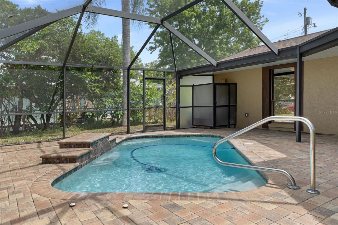 239 SE Paradise Point Road, Crystal River, FL 34429 Photo