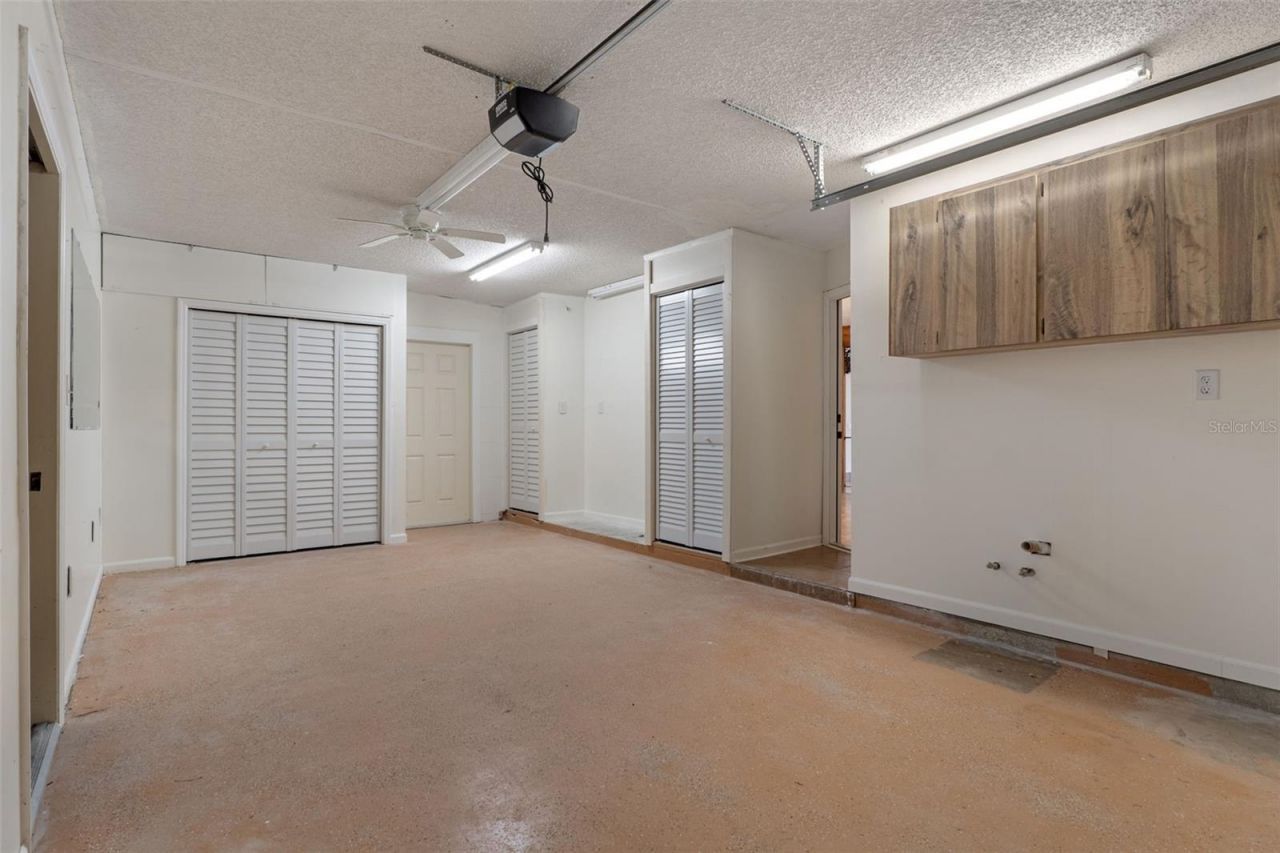 239 SE Paradise Point Road, Crystal River, FL 34429 Photo