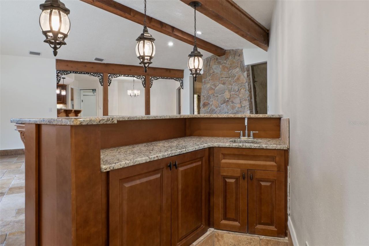 239 SE Paradise Point Road, Crystal River, FL 34429 Photo