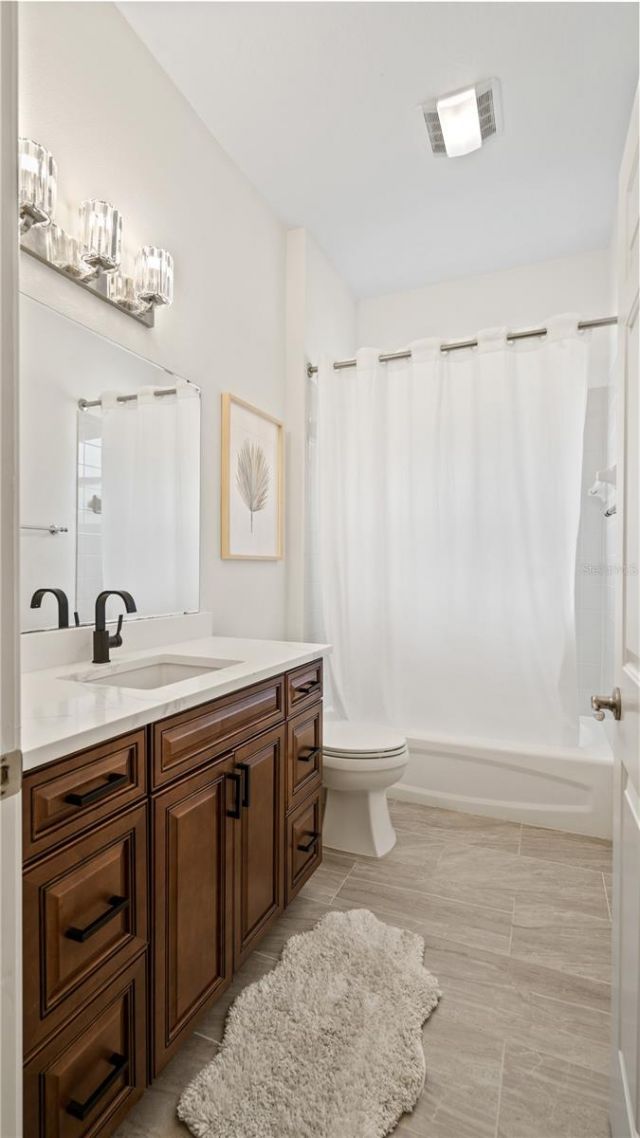 4811 Keeneland Circle , Orlando, FL 32819 Photo