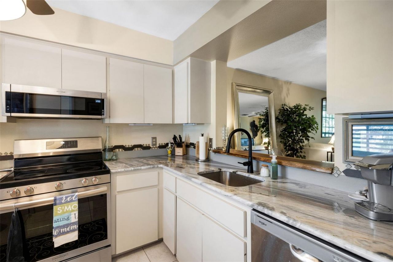 5252 Lake Village Drive, Unit # 54, Sarasota, FL 34235 Photo