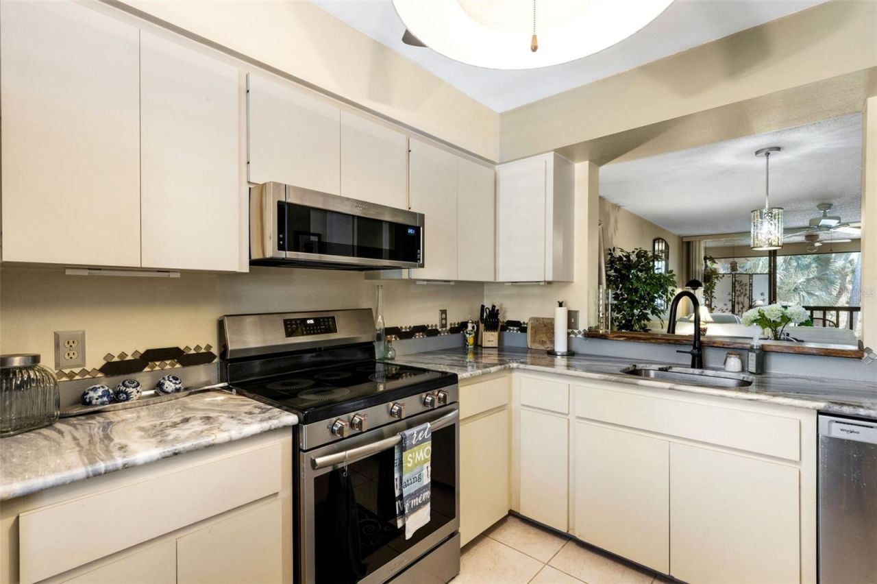 5252 Lake Village Drive, Unit # 54, Sarasota, FL 34235 Photo