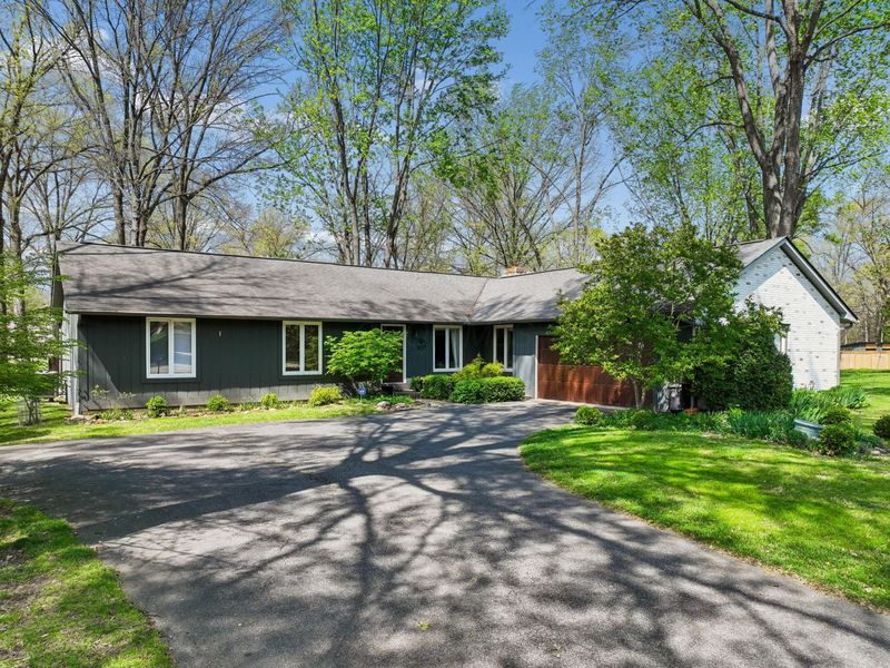 599 Link Road , Columbus, OH 43213 Photo 1