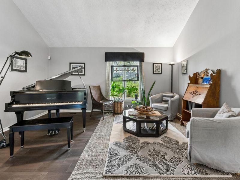 599 Link Road , Columbus, OH 43213 Photo 10