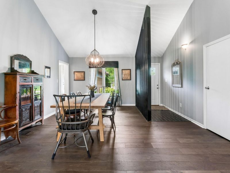 599 Link Road , Columbus, OH 43213 Photo 13