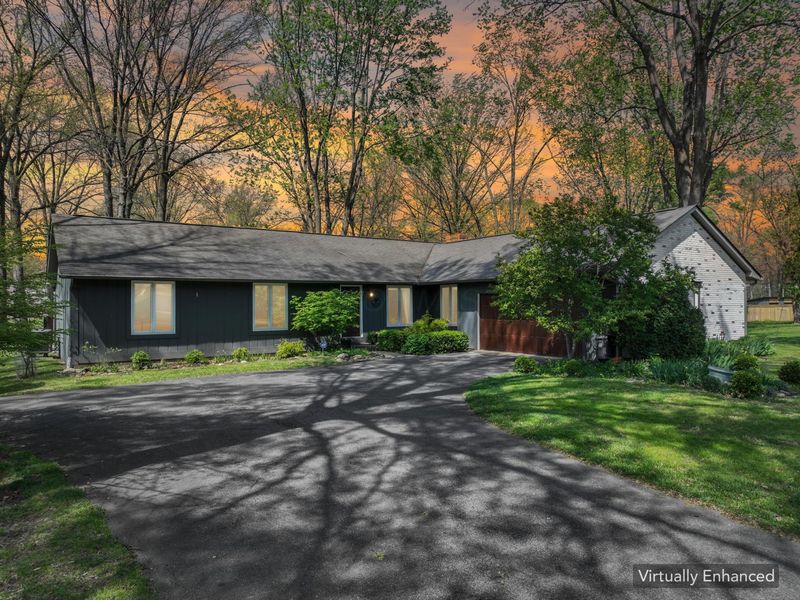 599 Link Road , Columbus, OH 43213 Photo 2