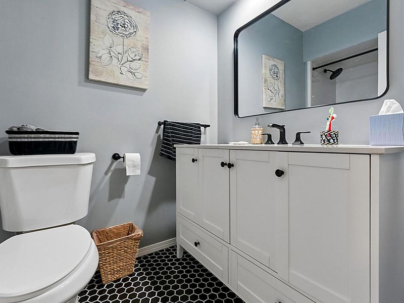 599 Link Road , Columbus, OH 43213 Photo 28