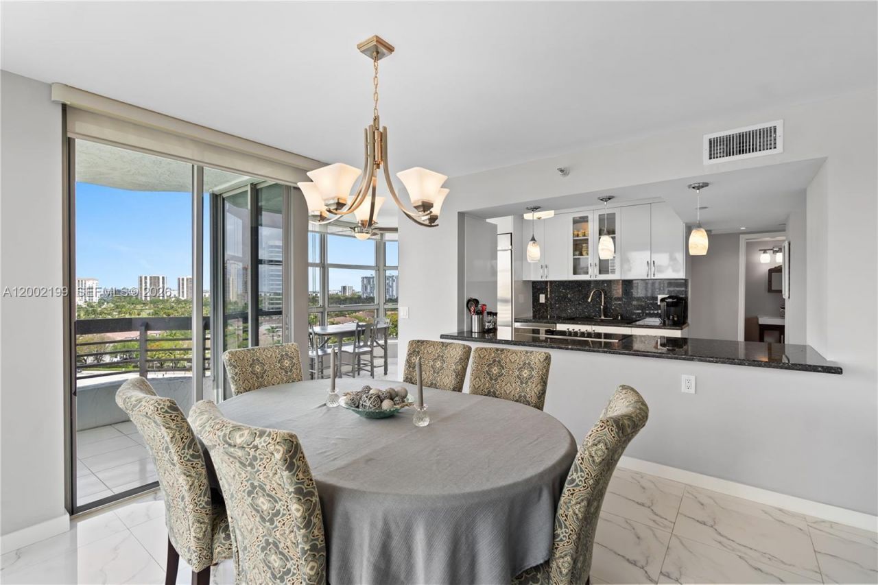 3500 Mystic Pointe Dr, Unit 1403, Aventura, FL 33180 Photo
