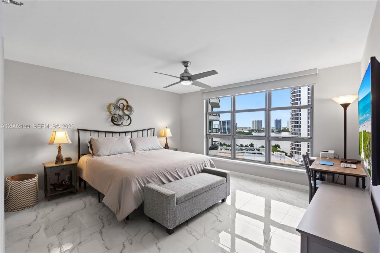3500 Mystic Pointe Dr, Unit 1403, Aventura, FL 33180 Photo