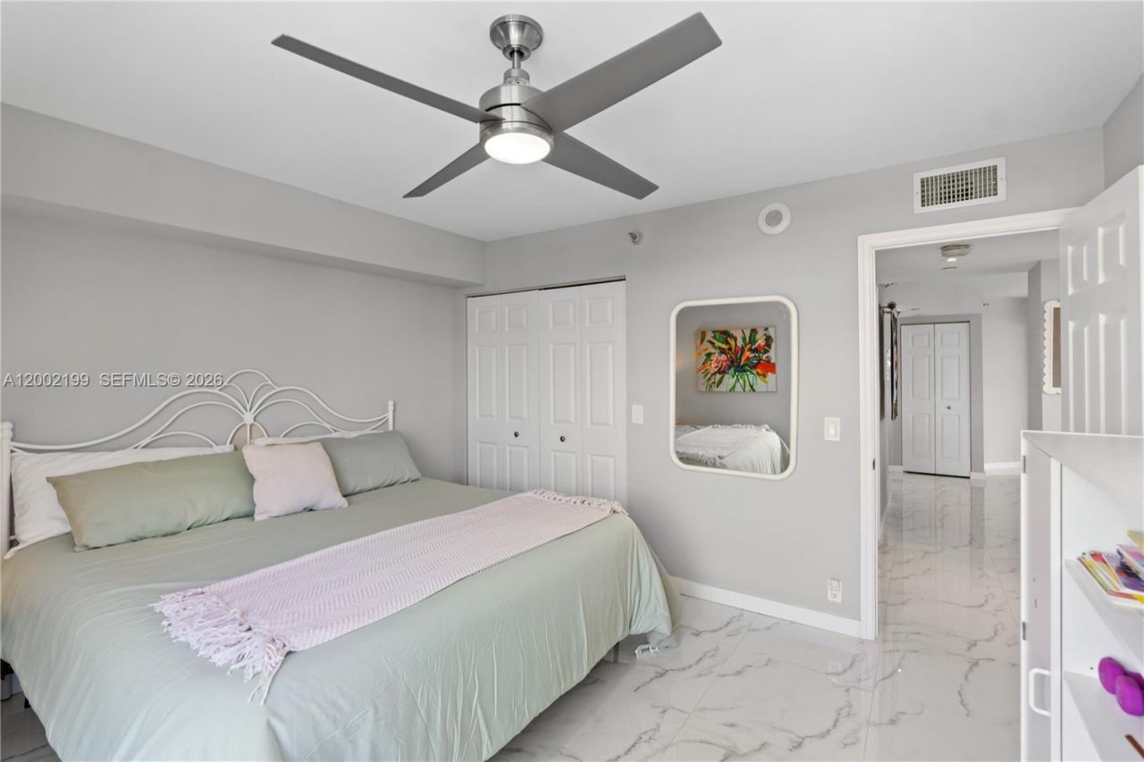 3500 Mystic Pointe Dr, Unit 1403, Aventura, FL 33180 Photo