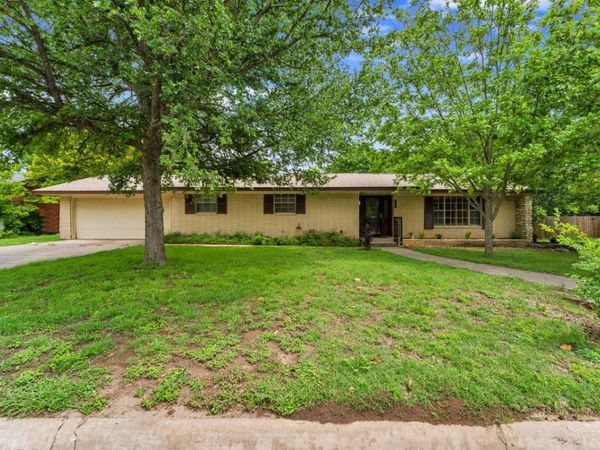 1011 N Vanderveer ST , Burnet, TX 78611