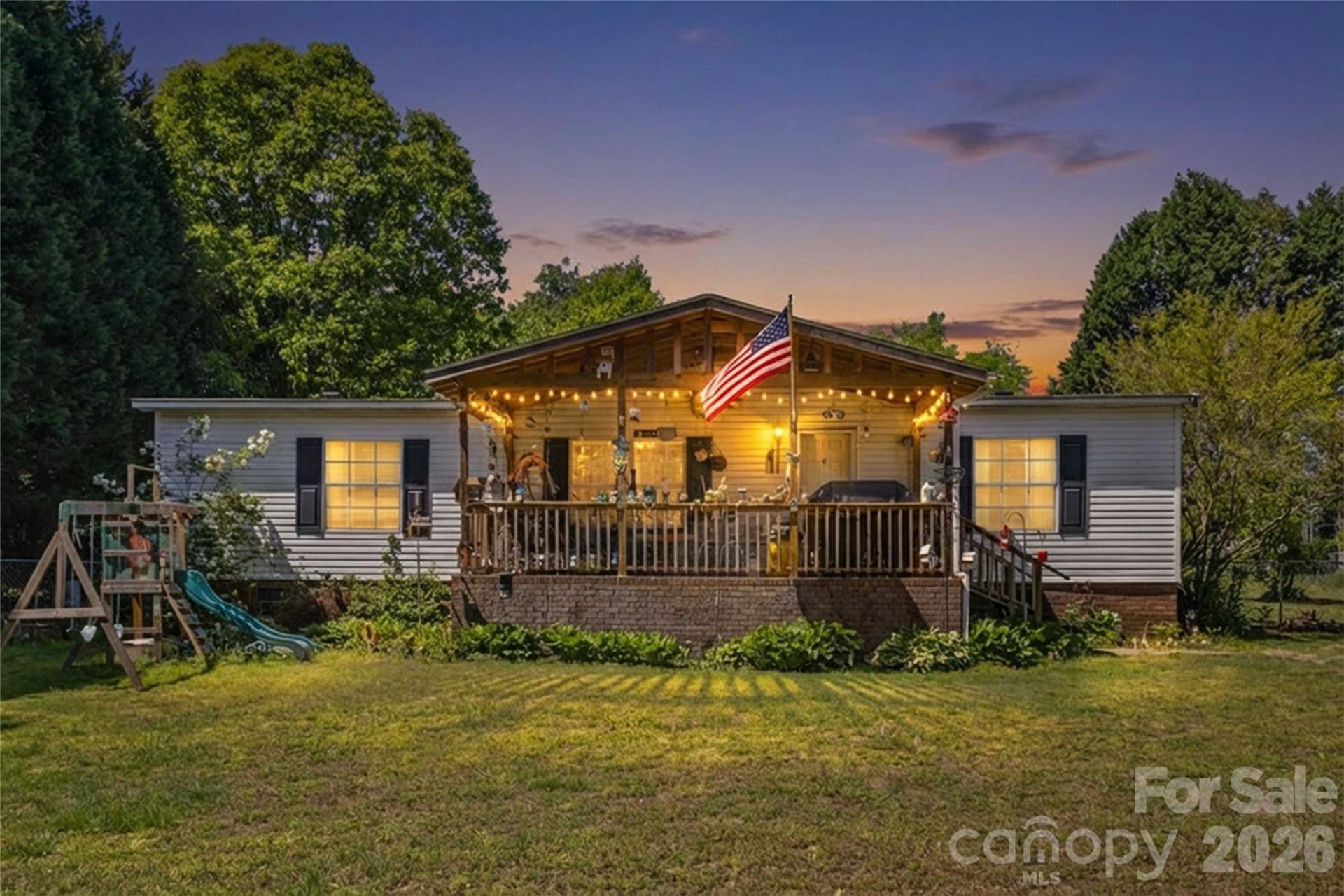 130 Hunterpond Lane, Statesville, NC 28677 Main Photo
