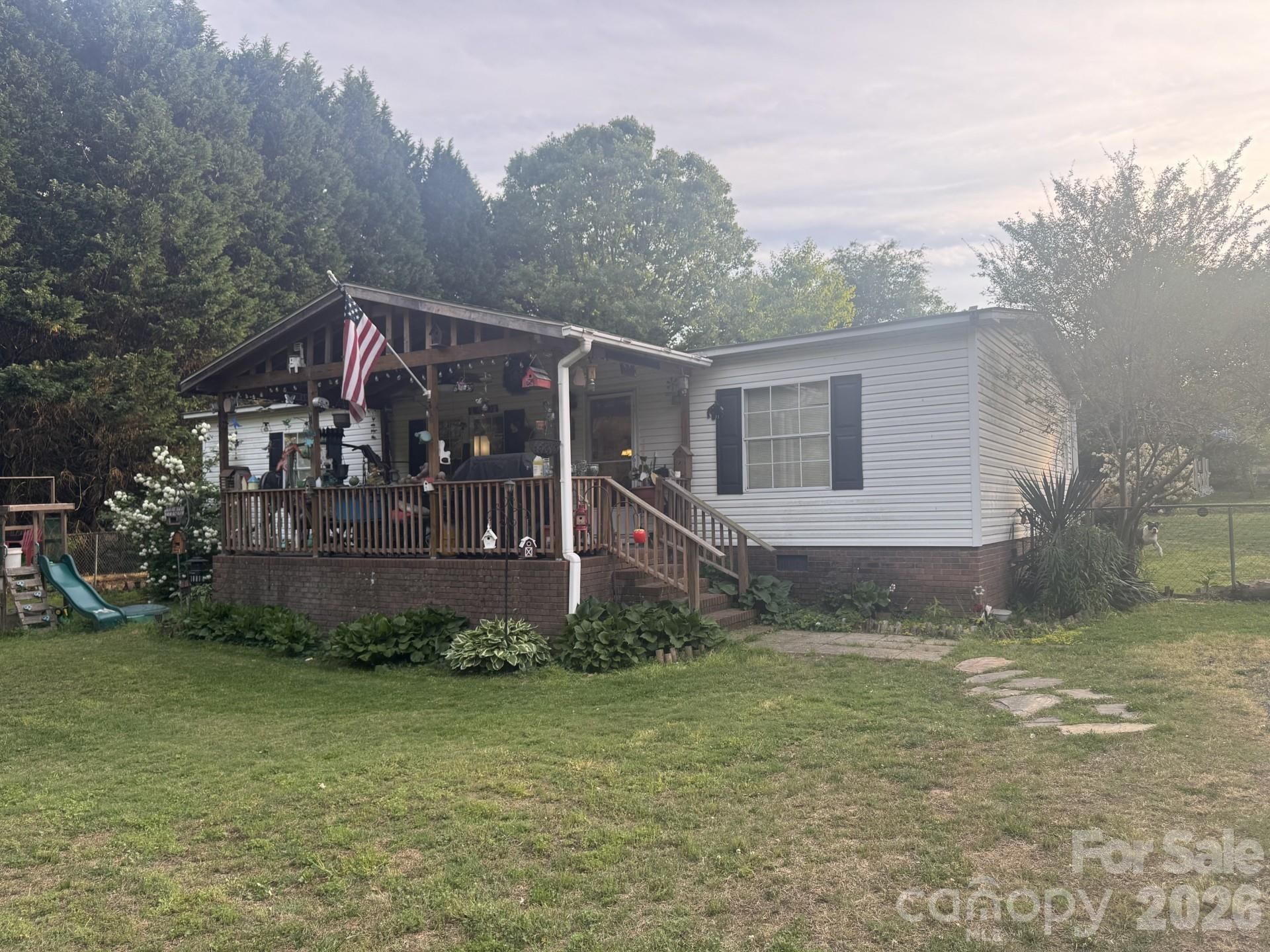 130 Hunterpond Lane, Statesville, NC 28677 Main Photo