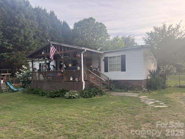 130 Hunterpond Lane, Statesville, NC 28677