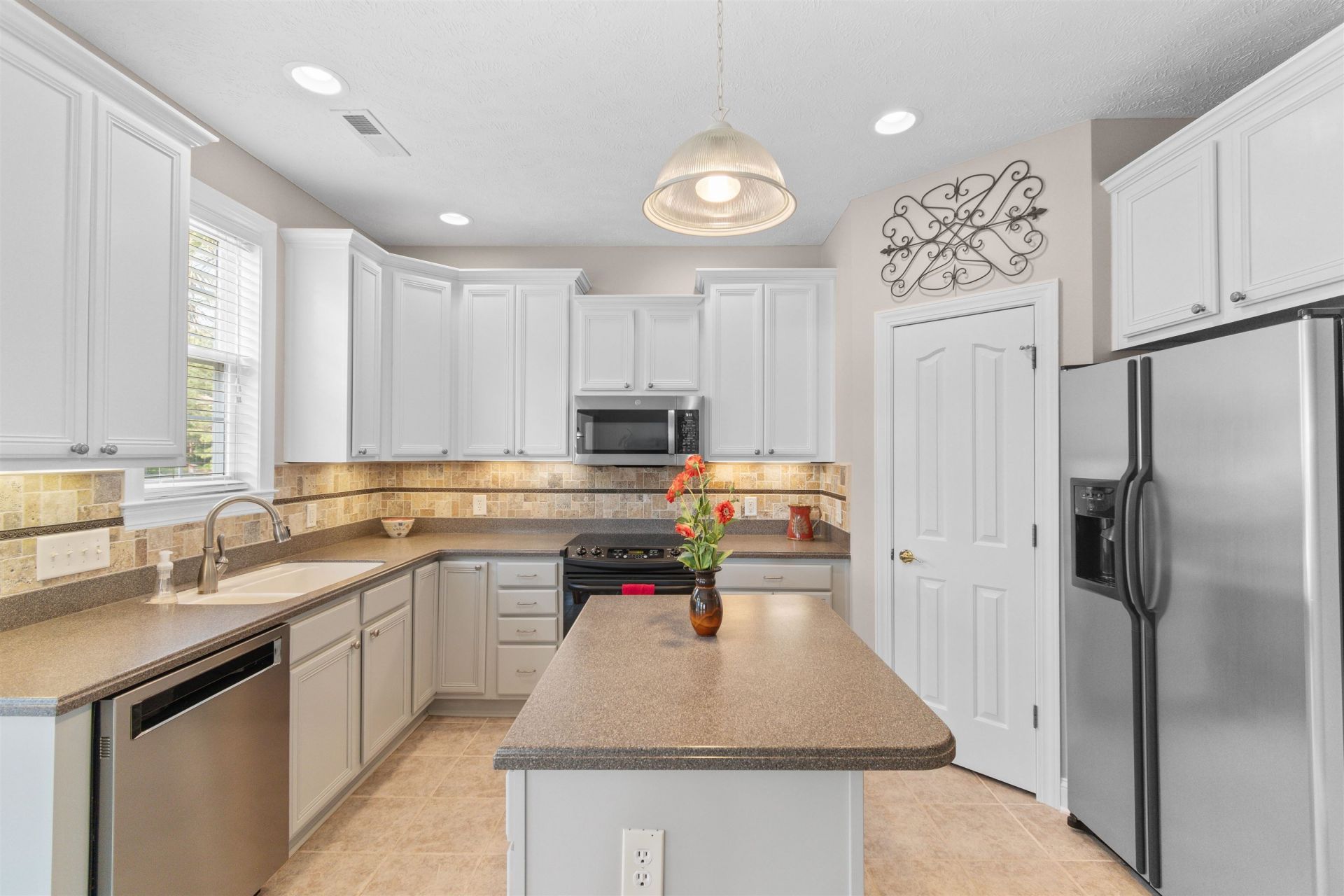 333 Green Creek Bay Circle  Photo 8