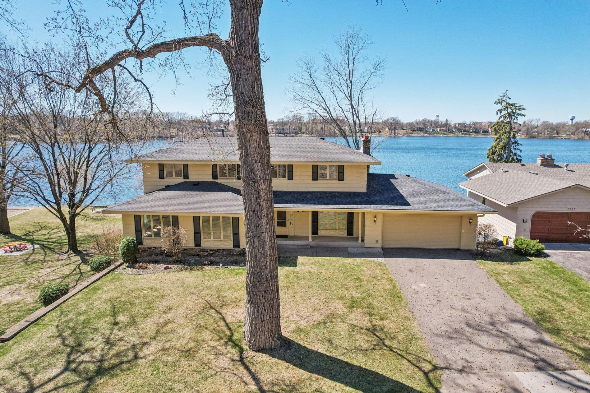3921 Crystal Lake Boulevard , Robbinsdale, MN 55422