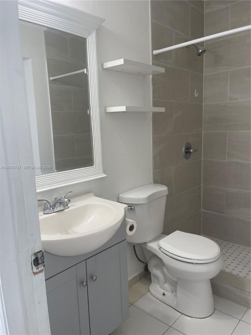 317 E 8th St , Unit 3, Hialeah, FL 33010 Photo