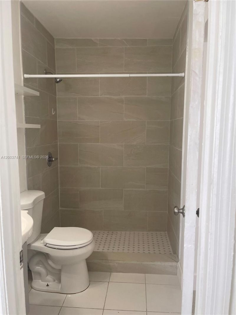 317 E 8th St , Unit 3, Hialeah, FL 33010 Photo