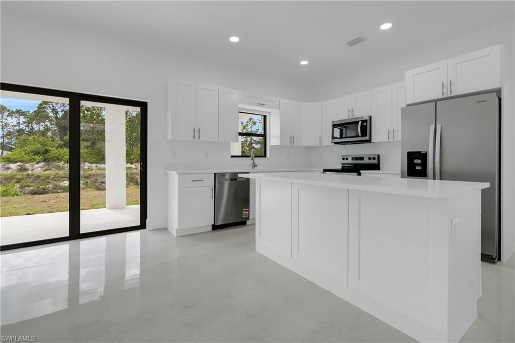 586 Genoa Ave S, Lehigh Acres, FL 33974 Photo