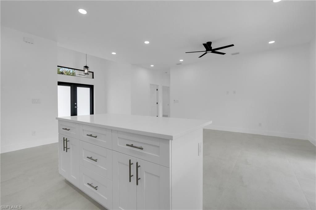 586 Genoa Ave S, Lehigh Acres, FL 33974 Photo