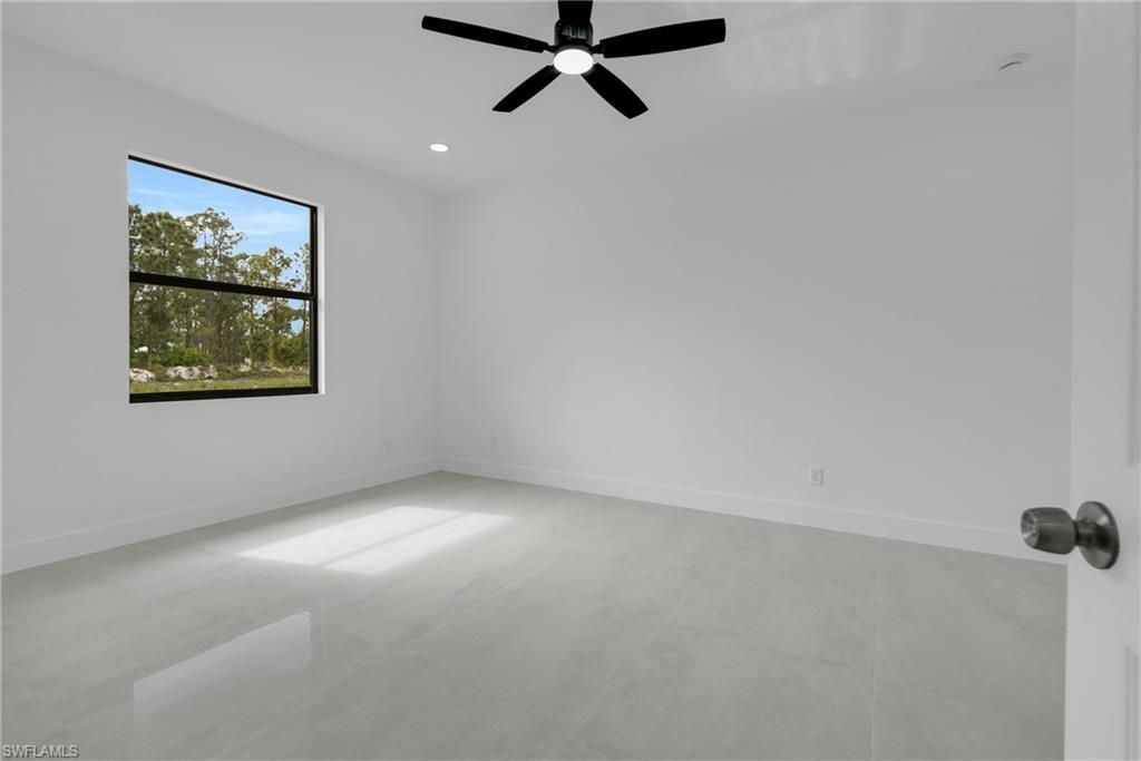 586 Genoa Ave S, Lehigh Acres, FL 33974 Photo