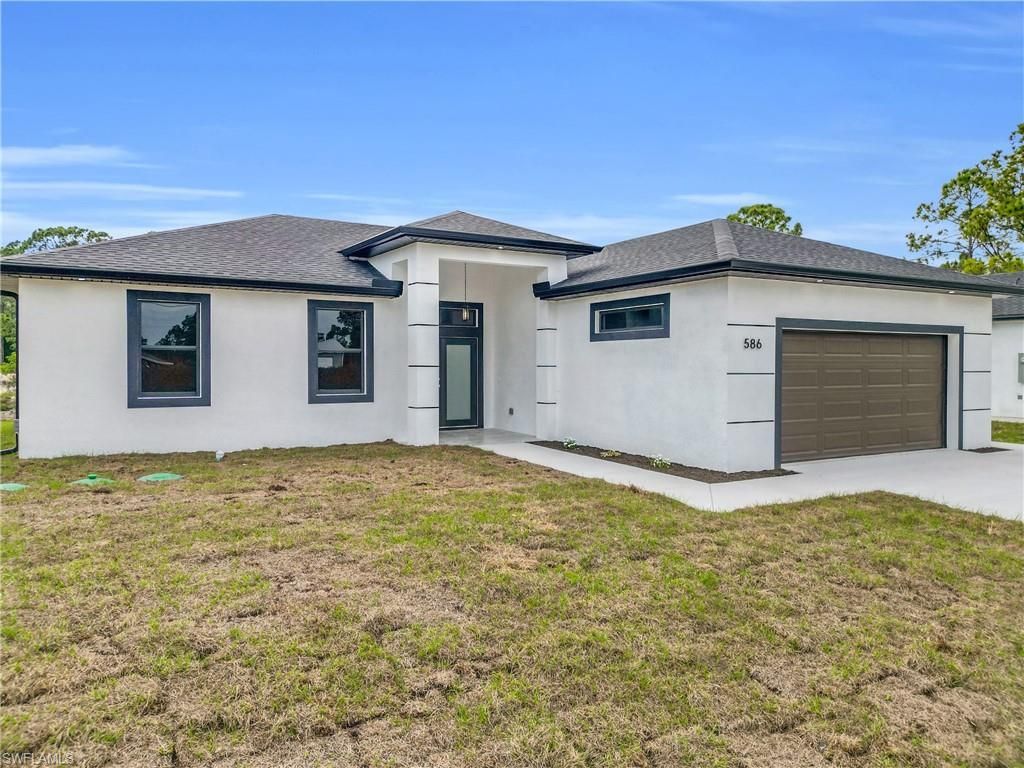 586 Genoa Ave S, Lehigh Acres, FL 33974 Photo