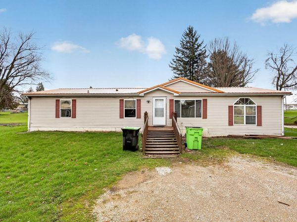 408 S Depot St, Fox Lake, WI 53933