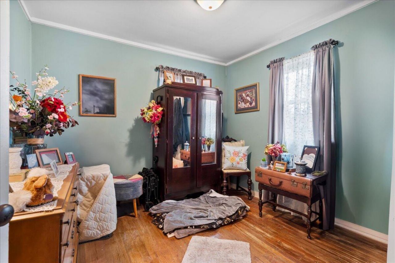 406 Butler Street Photo 8