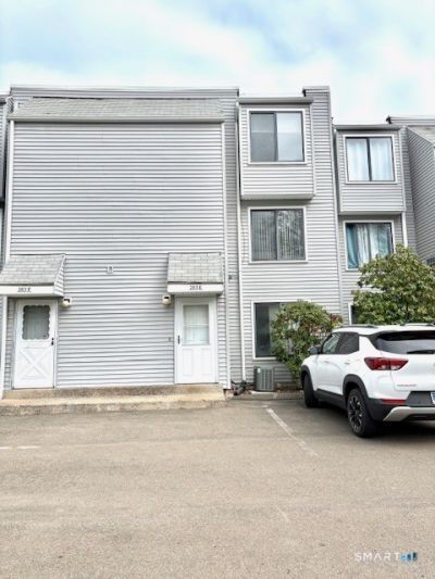 203 Thompson, Unit E, East Haven, CT 06513 Main Photo