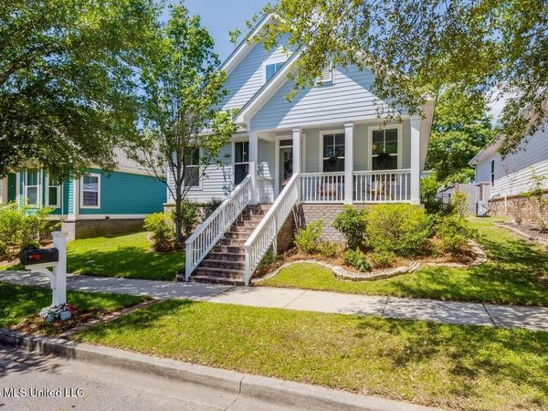 13056 Holly Springs Avenue, Biloxi, MS 39532