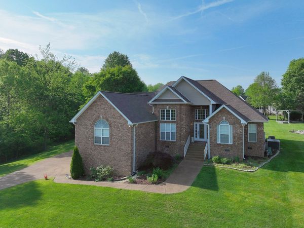 218 Thoroughbred Way , White House, TN 37188
