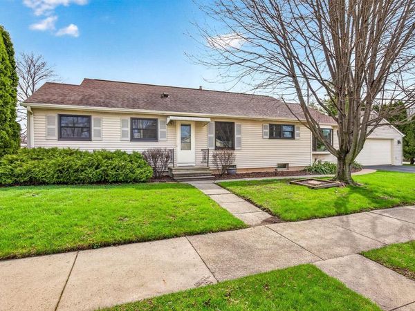 203 E Peckham STREET, Neenah, WI 54956