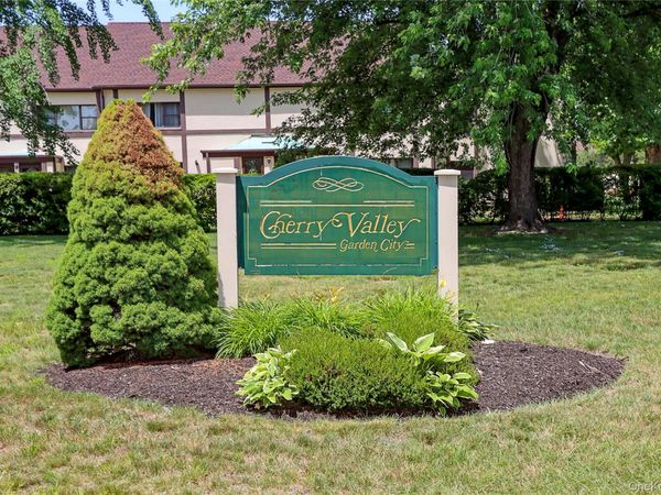 129 Fifteenth Street , Unit B2, Garden City, NY 11530