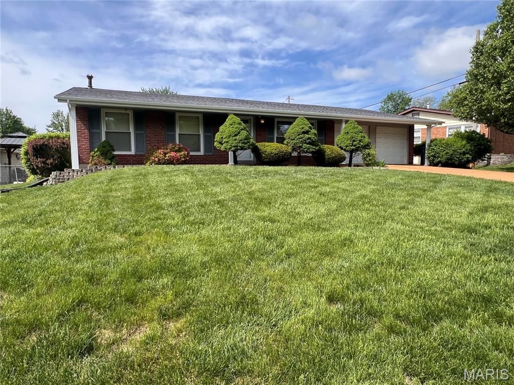 5032 Kempf Drive , Saint Louis, MO 63128 Main Photo