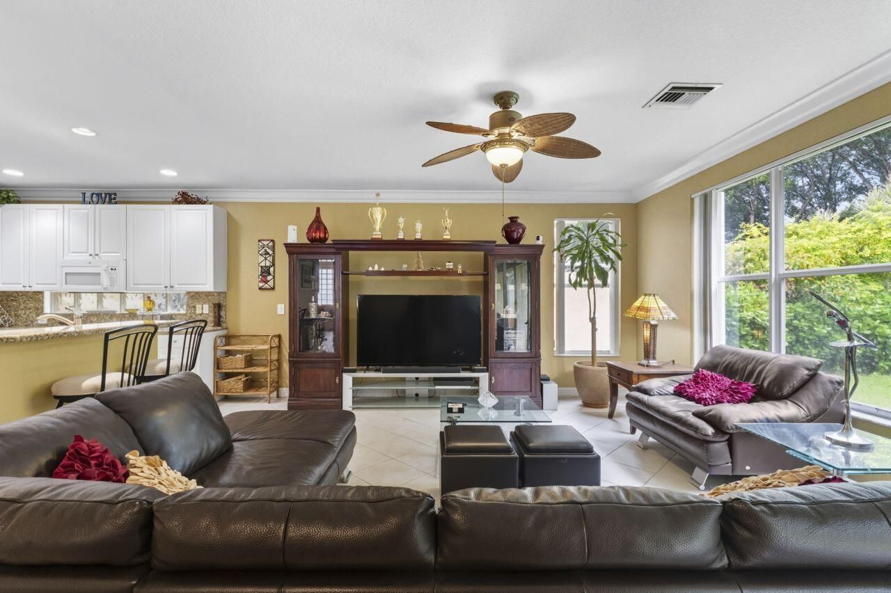 8492 Breezy Oak Way, Boynton Beach, FL 33473 Photo