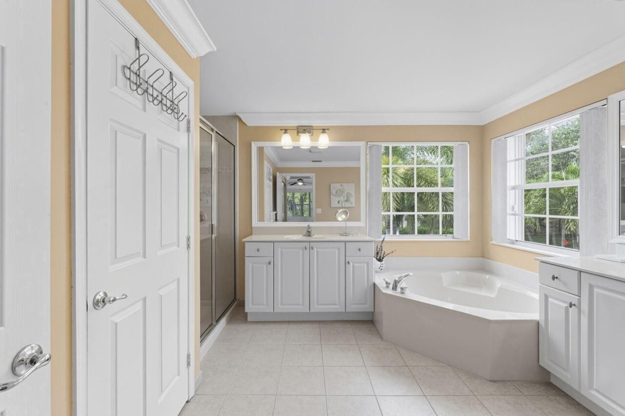 8492 Breezy Oak Way, Boynton Beach, FL 33473 Photo