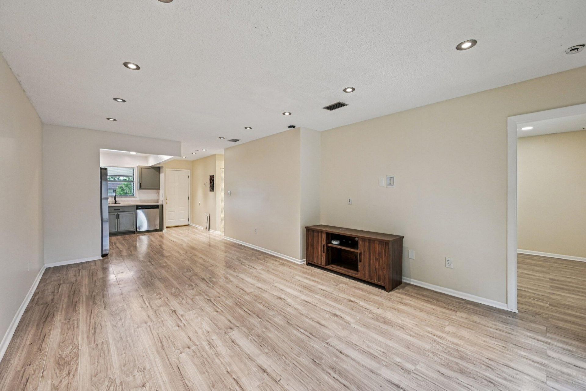 6001 Shakerwood Circle, Unit 203, Tamarac, FL 33319 Photo