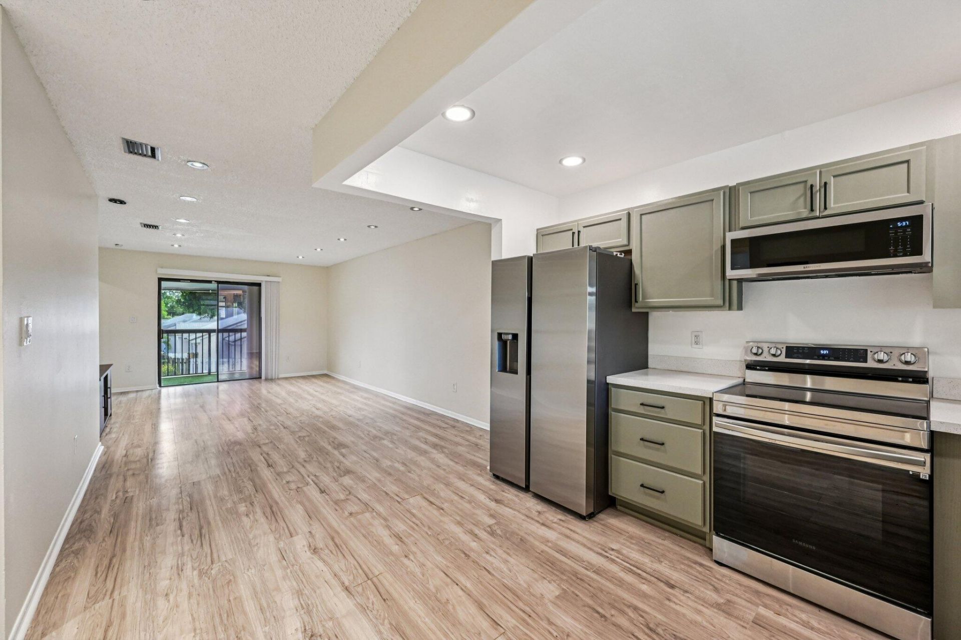 6001 Shakerwood Circle, Unit 203, Tamarac, FL 33319 Photo